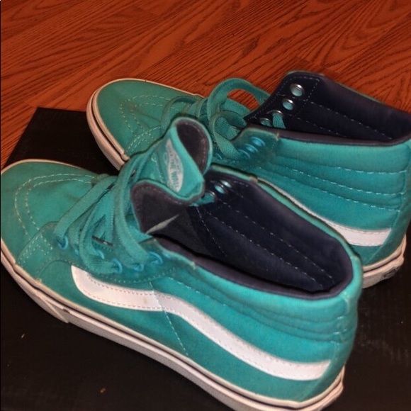 Vans - Picture 2 of 4